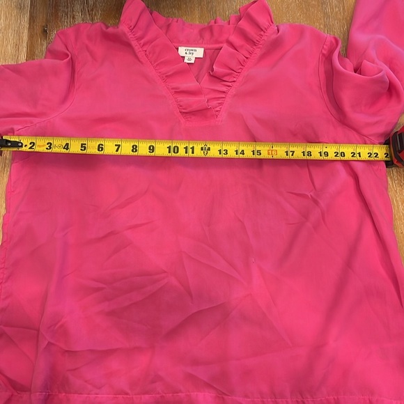 Crown and Ivy Ruffle front Top SZ XL - Picture 9 of 10